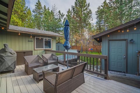 Tiny photo for 56078 Snow Goose Road, Bend, OR 97707 (MLS # 220211565)