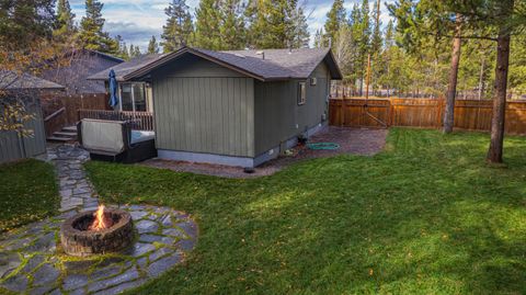 Tiny photo for 56078 Snow Goose Road, Bend, OR 97707 (MLS # 220211565)