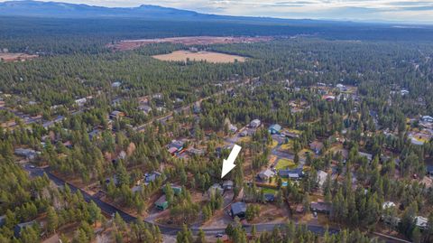 Tiny photo for 56078 Snow Goose Road, Bend, OR 97707 (MLS # 220211565)