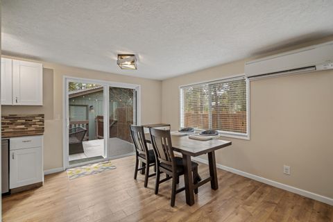 Tiny photo for 56078 Snow Goose Road, Bend, OR 97707 (MLS # 220211565)