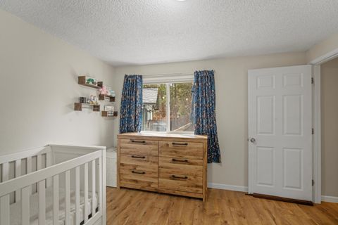 Tiny photo for 56078 Snow Goose Road, Bend, OR 97707 (MLS # 220211565)