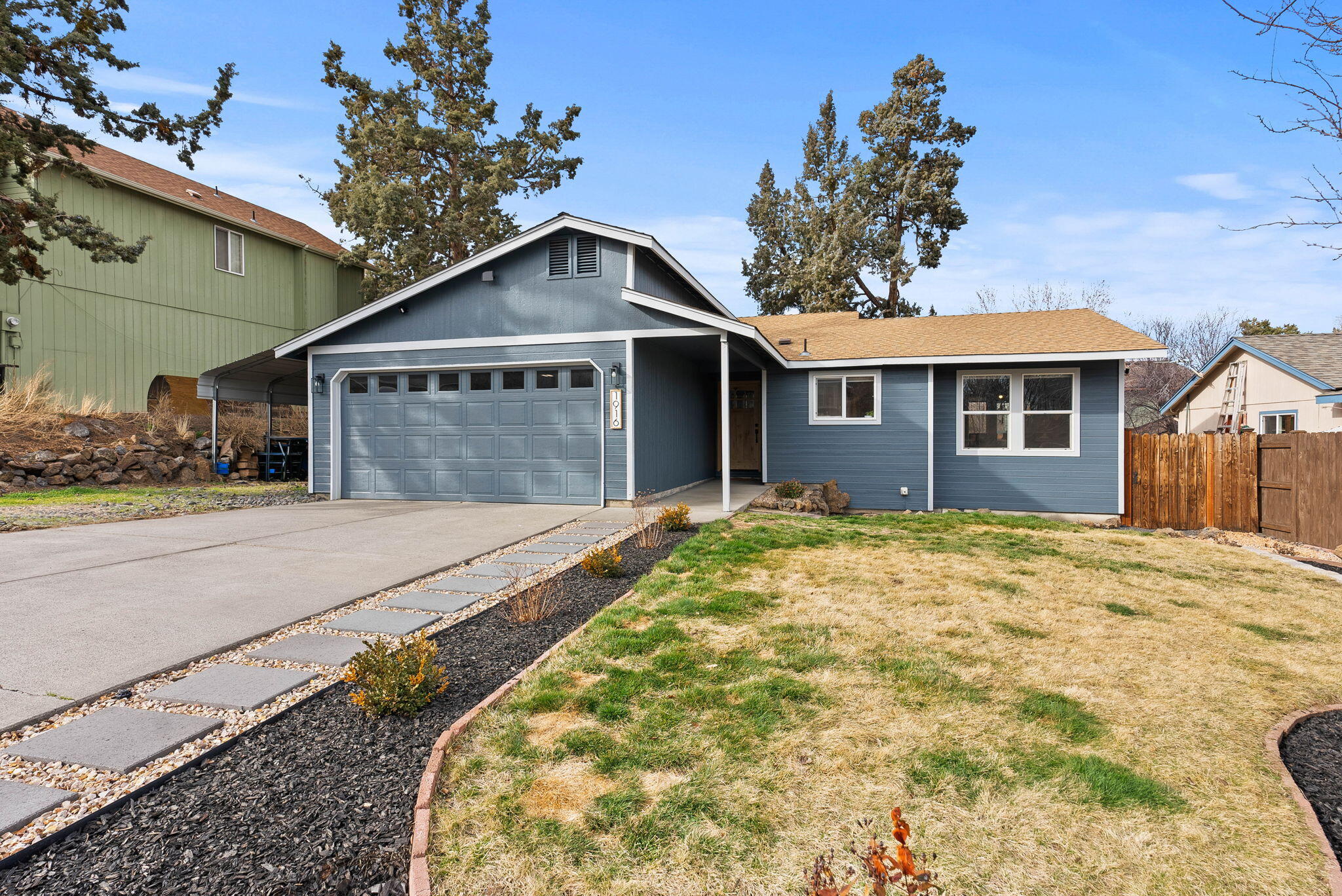 1916 NE Monroe Avenue