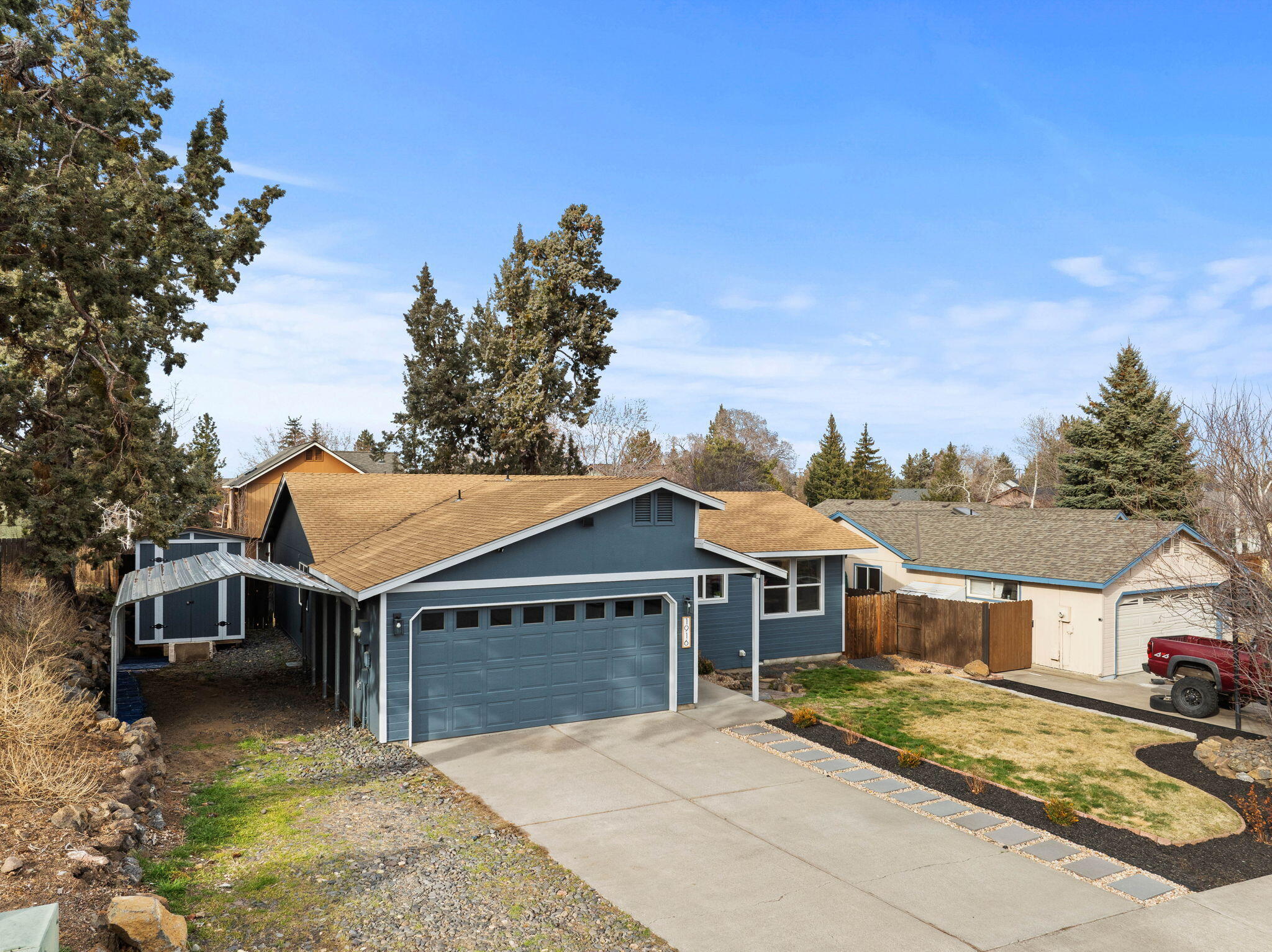 1916 NE Monroe Avenue