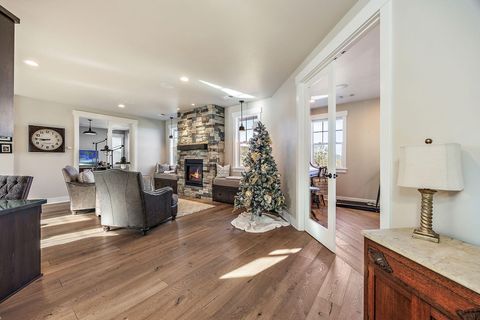 Tiny photo for 80 Placer Hill Drive, Jacksonville, OR 97530 (MLS # 220217747)