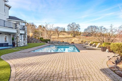 Tiny photo for 80 Placer Hill Drive, Jacksonville, OR 97530 (MLS # 220217747)