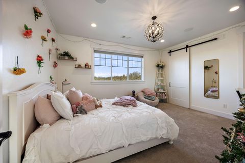 Tiny photo for 80 Placer Hill Drive, Jacksonville, OR 97530 (MLS # 220217747)