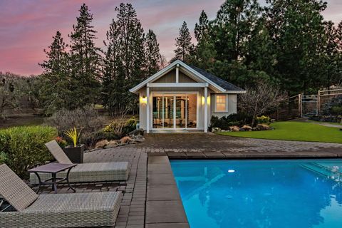 Tiny photo for 80 Placer Hill Drive, Jacksonville, OR 97530 (MLS # 220217747)