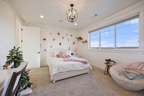 Tiny photo for 80 Placer Hill Drive, Jacksonville, OR 97530 (MLS # 220217747)