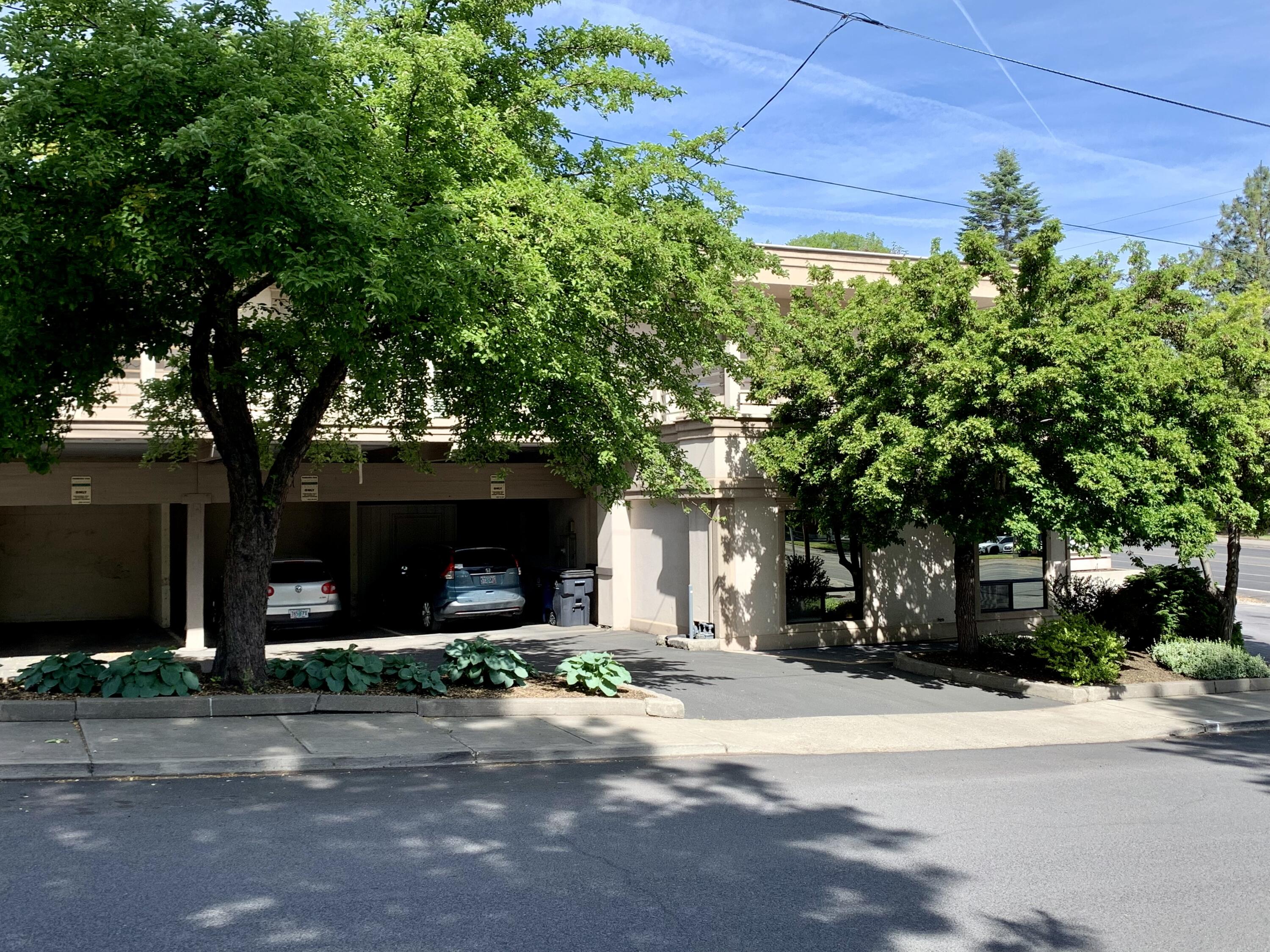 477 NE Greenwood Avenue