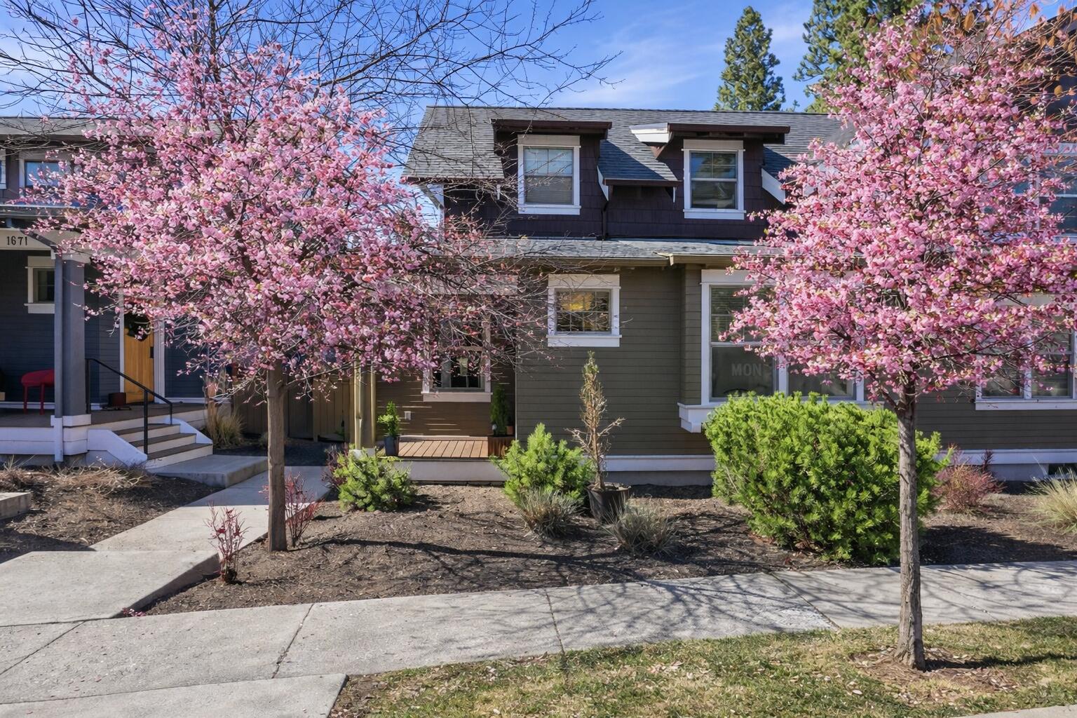 1693 NW William Clark Street #10