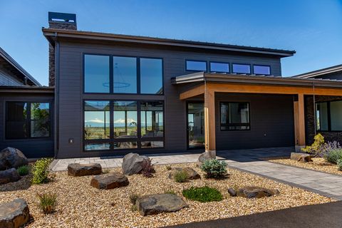Tiny photo for 16990 SW Grandview Road, Powell Butte, OR 97753 (MLS # 220202600)
