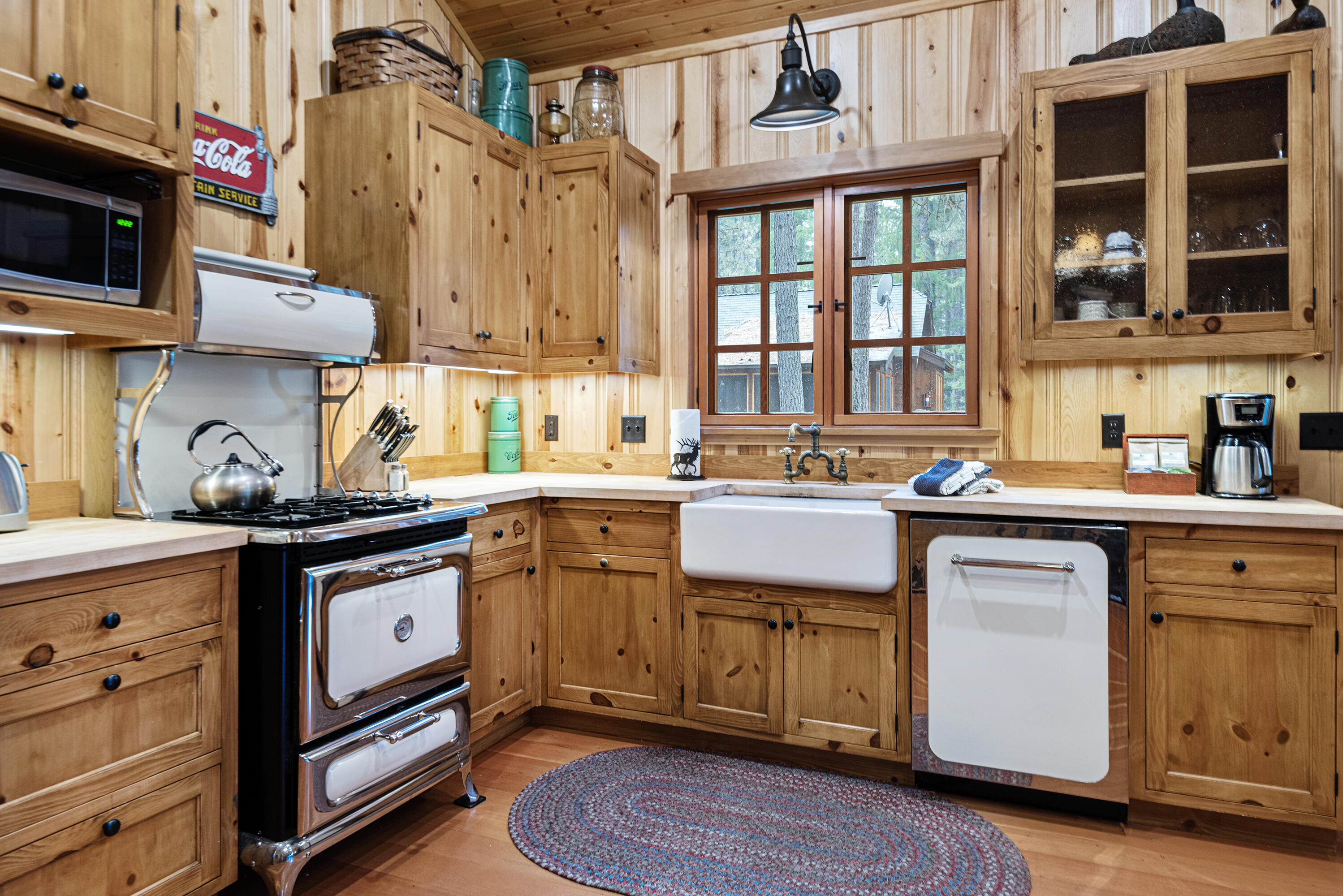 Lake Creek Lodge - Residential