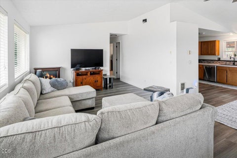 Tiny photo for 3146 SW Pumice Place, Redmond, OR 97756 (MLS # 220226117)