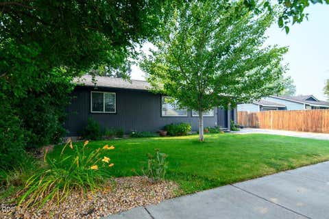 Tiny photo for 3146 SW Pumice Place, Redmond, OR 97756 (MLS # 220226117)