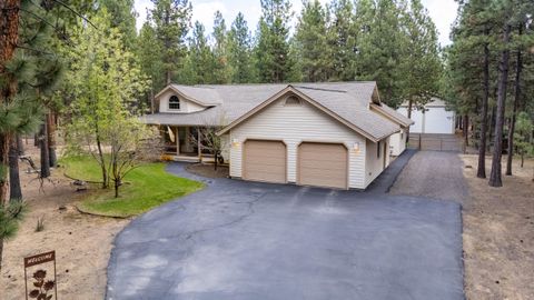 Tiny photo for 51730 Pine Loop Drive, La Pine, OR 97739 (MLS # 220220941)
