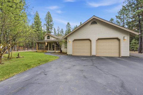 Tiny photo for 51730 Pine Loop Drive, La Pine, OR 97739 (MLS # 220220941)