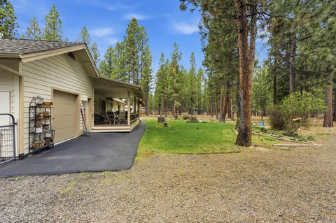 Tiny photo for 51730 Pine Loop Drive, La Pine, OR 97739 (MLS # 220220941)