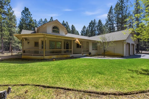 Tiny photo for 51730 Pine Loop Drive, La Pine, OR 97739 (MLS # 220220941)