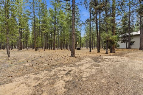 Tiny photo for 51730 Pine Loop Drive, La Pine, OR 97739 (MLS # 220220941)
