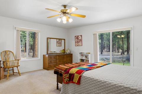 Tiny photo for 51730 Pine Loop Drive, La Pine, OR 97739 (MLS # 220220941)