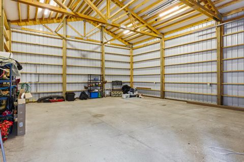 Tiny photo for 51730 Pine Loop Drive, La Pine, OR 97739 (MLS # 220220941)