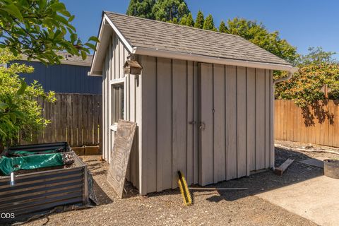 Tiny photo for 204 Miller Street, Molalla, OR 97038 (MLS # 220223493)