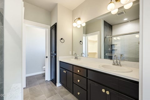 Tiny photo for 3220 Garner Way, Medford, OR 97504 (MLS # 220230035)