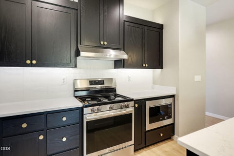 Tiny photo for 3220 Garner Way, Medford, OR 97504 (MLS # 220230035)