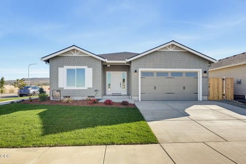 Tiny photo for 3220 Garner Way, Medford, OR 97504 (MLS # 220230035)
