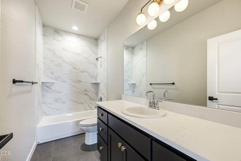 Tiny photo for 3220 Garner Way, Medford, OR 97504 (MLS # 220230035)
