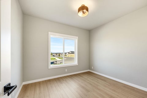 Tiny photo for 3220 Garner Way, Medford, OR 97504 (MLS # 220230035)