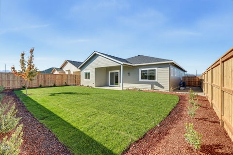 Tiny photo for 3220 Garner Way, Medford, OR 97504 (MLS # 220230035)