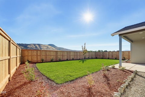 Tiny photo for 3220 Garner Way, Medford, OR 97504 (MLS # 220230035)