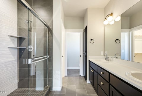Tiny photo for 3220 Garner Way, Medford, OR 97504 (MLS # 220230035)