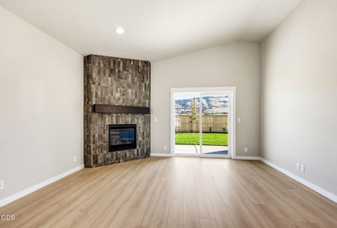 Tiny photo for 3220 Garner Way, Medford, OR 97504 (MLS # 220230035)