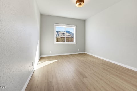 Tiny photo for 3220 Garner Way, Medford, OR 97504 (MLS # 220230035)