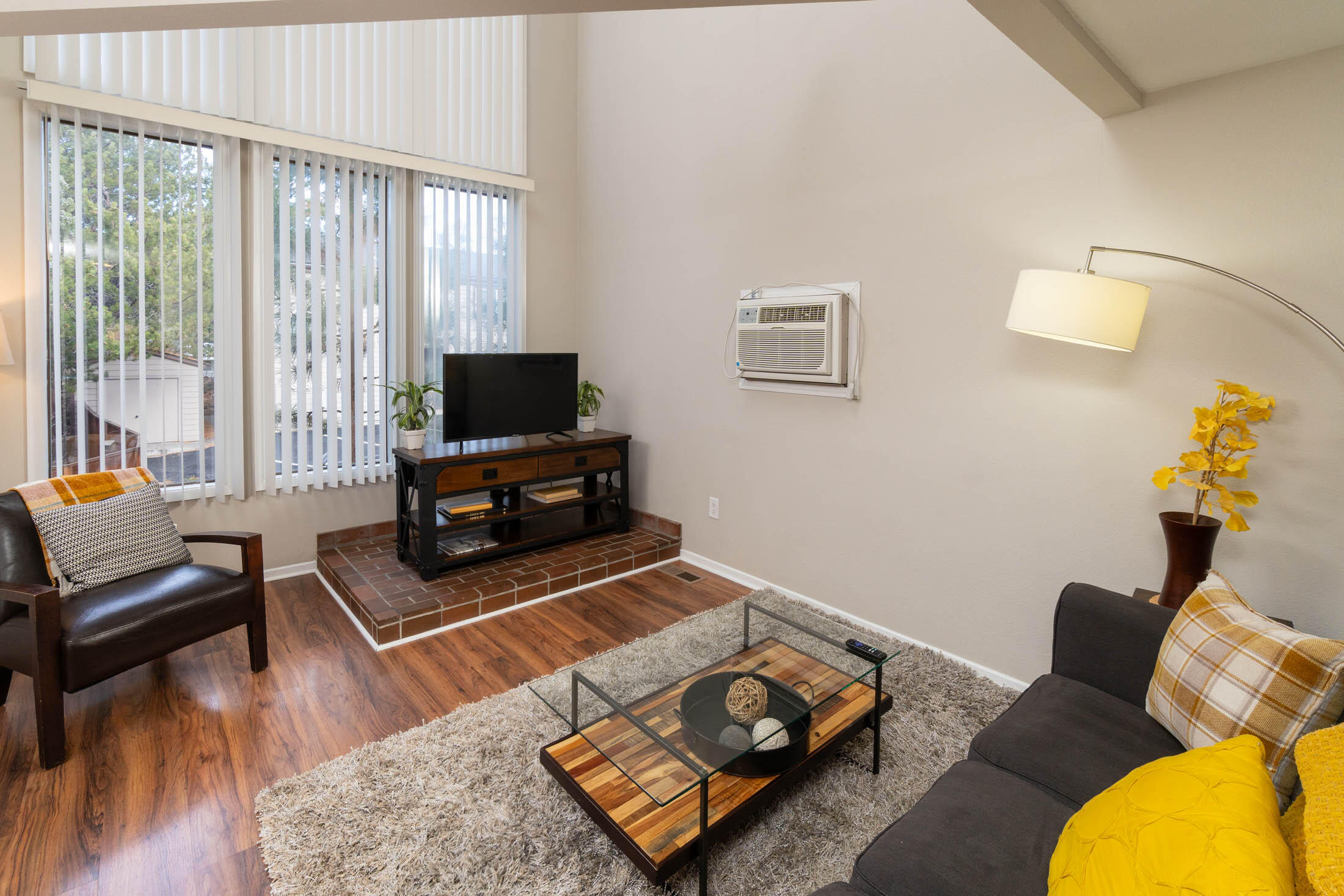 2153 NW Hill Street 4