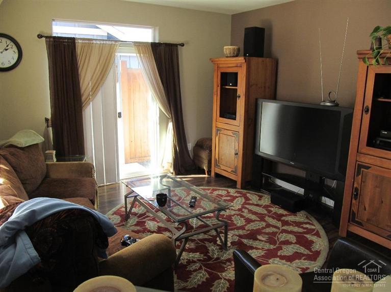 Views At Oak Tree - Residential