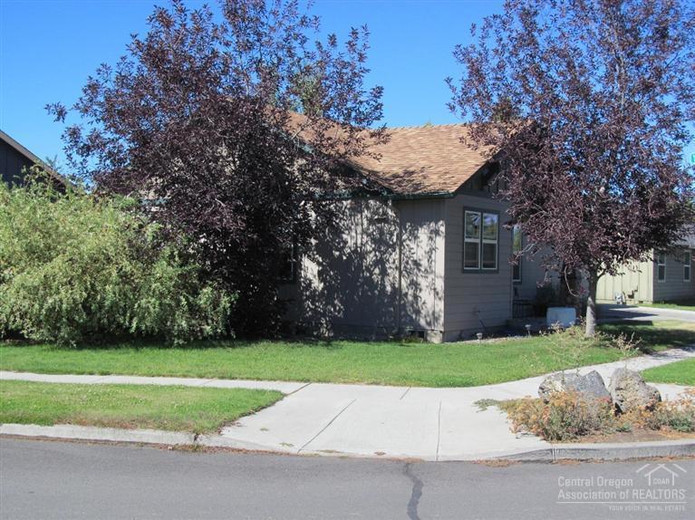 Views At Oak Tree - Residential