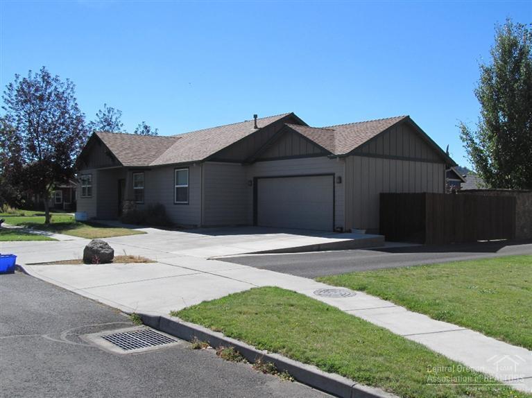 Views At Oak Tree - Residential