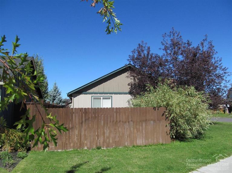 Views At Oak Tree - Residential