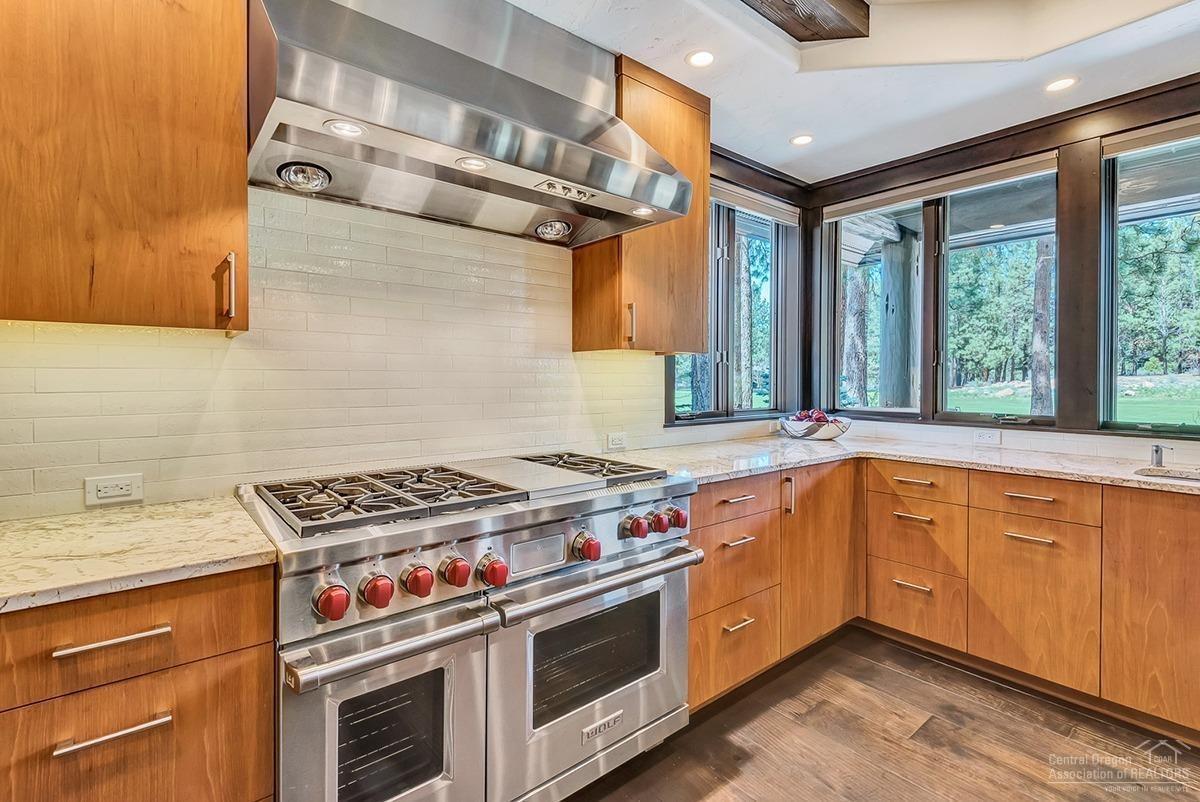 Broken Top - Residential