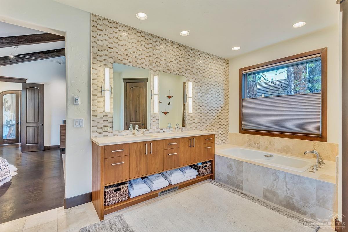 Broken Top - Residential