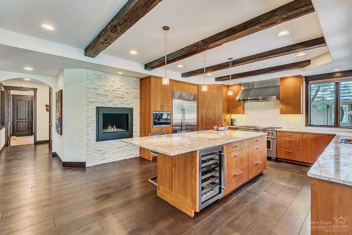 Broken Top - Residential