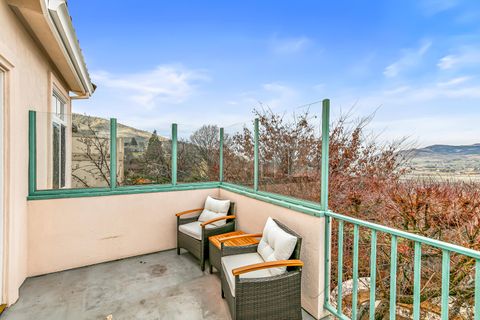 Tiny photo for 517 Lakota Way, Ashland, OR 97520 (MLS # 220212974)