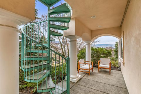 Tiny photo for 517 Lakota Way, Ashland, OR 97520 (MLS # 220212974)