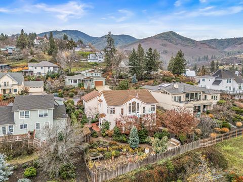 Tiny photo for 517 Lakota Way, Ashland, OR 97520 (MLS # 220212974)