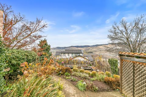 Tiny photo for 517 Lakota Way, Ashland, OR 97520 (MLS # 220212974)