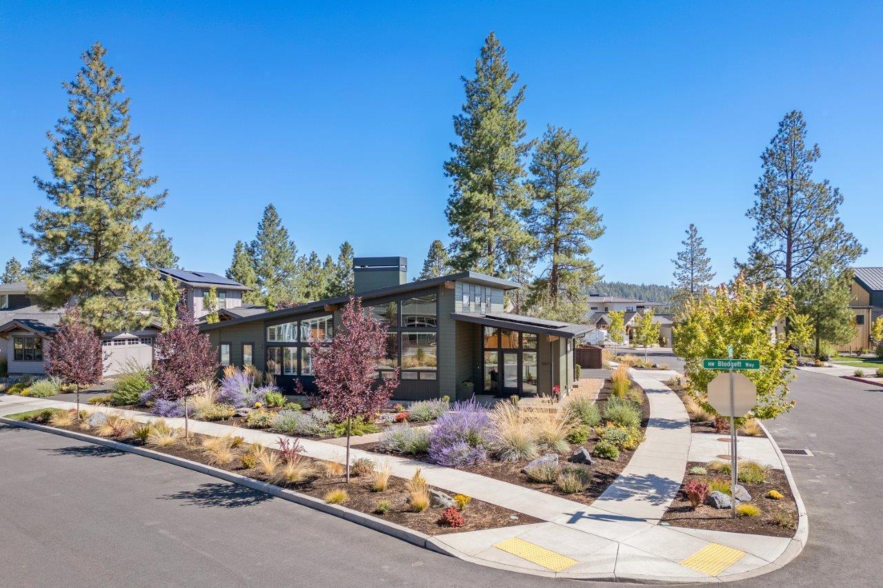 3057 NW Blodgett Way