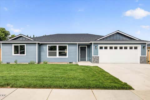 Photo of 2981 Stonebrook Drive, Medford, OR 97504 (MLS # 220225754)